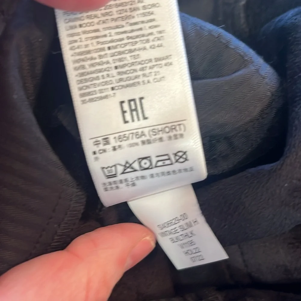 NWT Gap slim high rise 30/10 Short Black Faux Leather Pants $90 - Picture 7 of 8